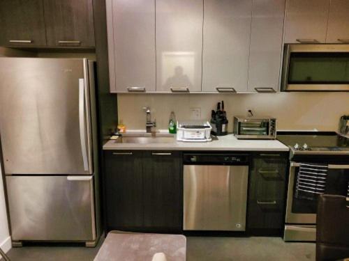 Furnished 1 Bedroom In East Village By Signature Suites Ltd YYC Exterior foto